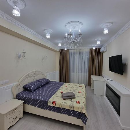 Business Class Apartments In The City Center Chişinǎu Buitenkant foto