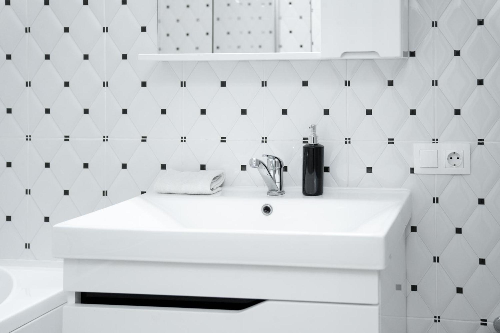 Business Class Apartments In The City Center Chişinǎu Buitenkant foto