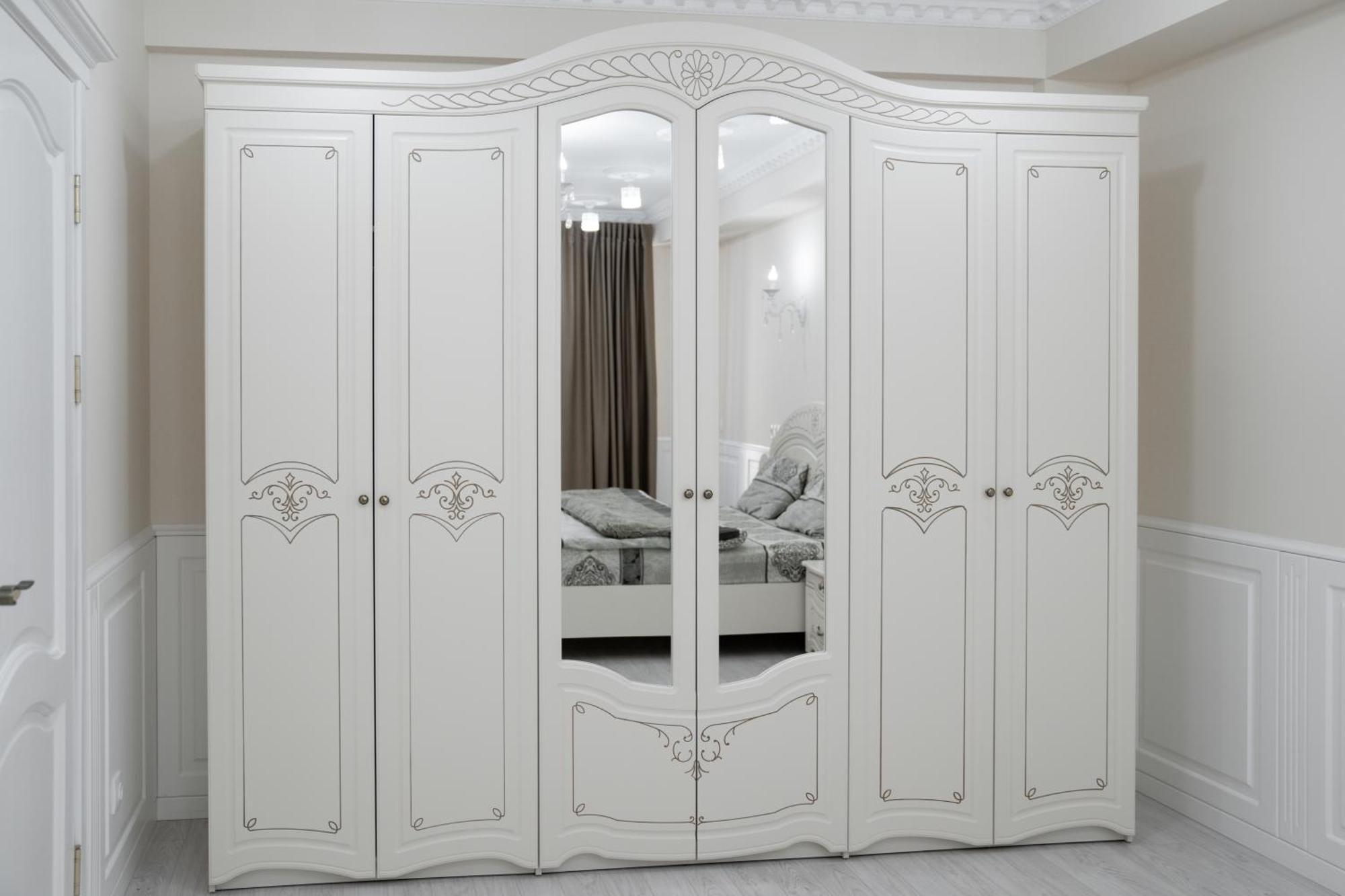 Business Class Apartments In The City Center Chişinǎu Buitenkant foto