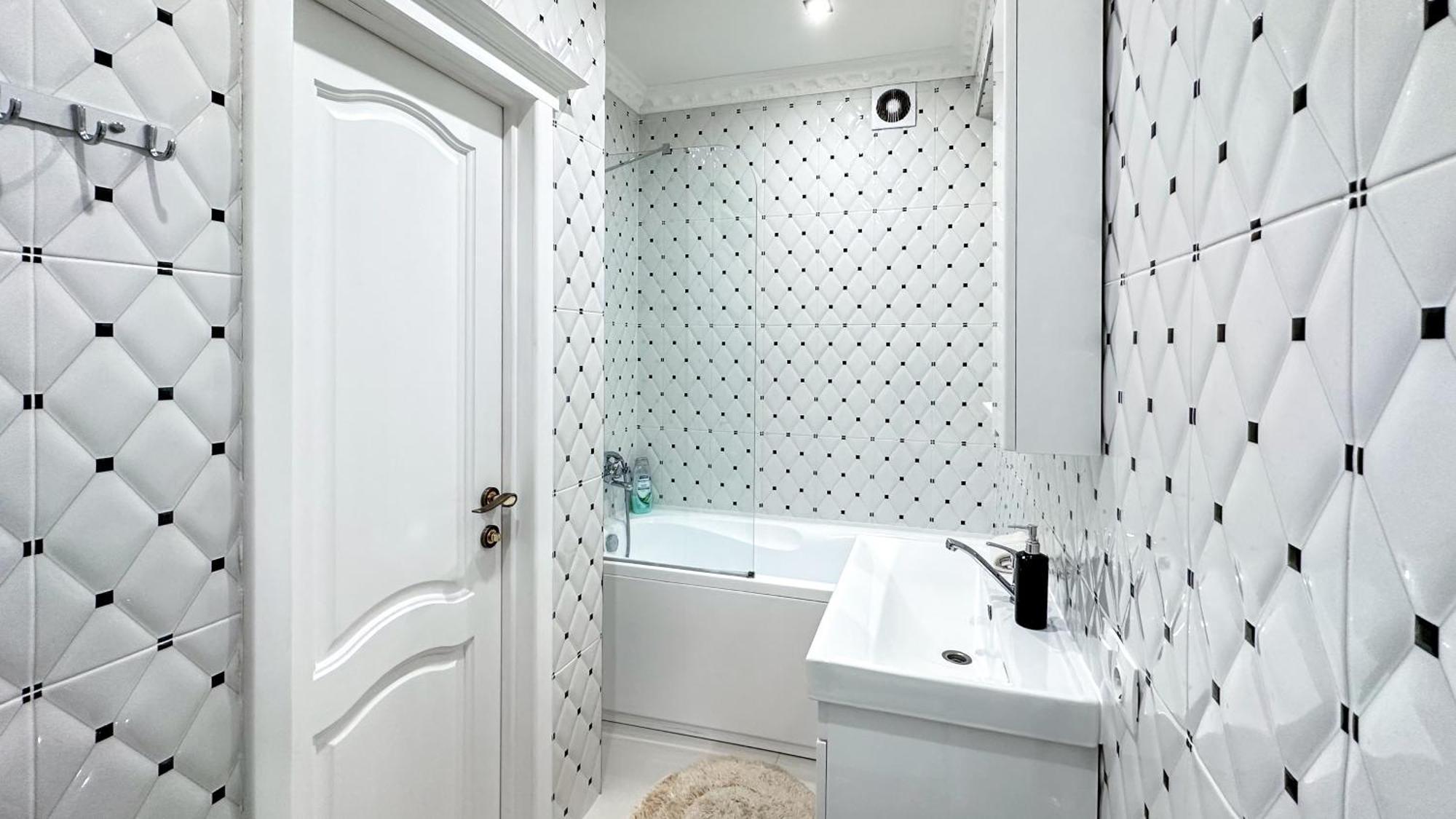 Business Class Apartments In The City Center Chişinǎu Buitenkant foto