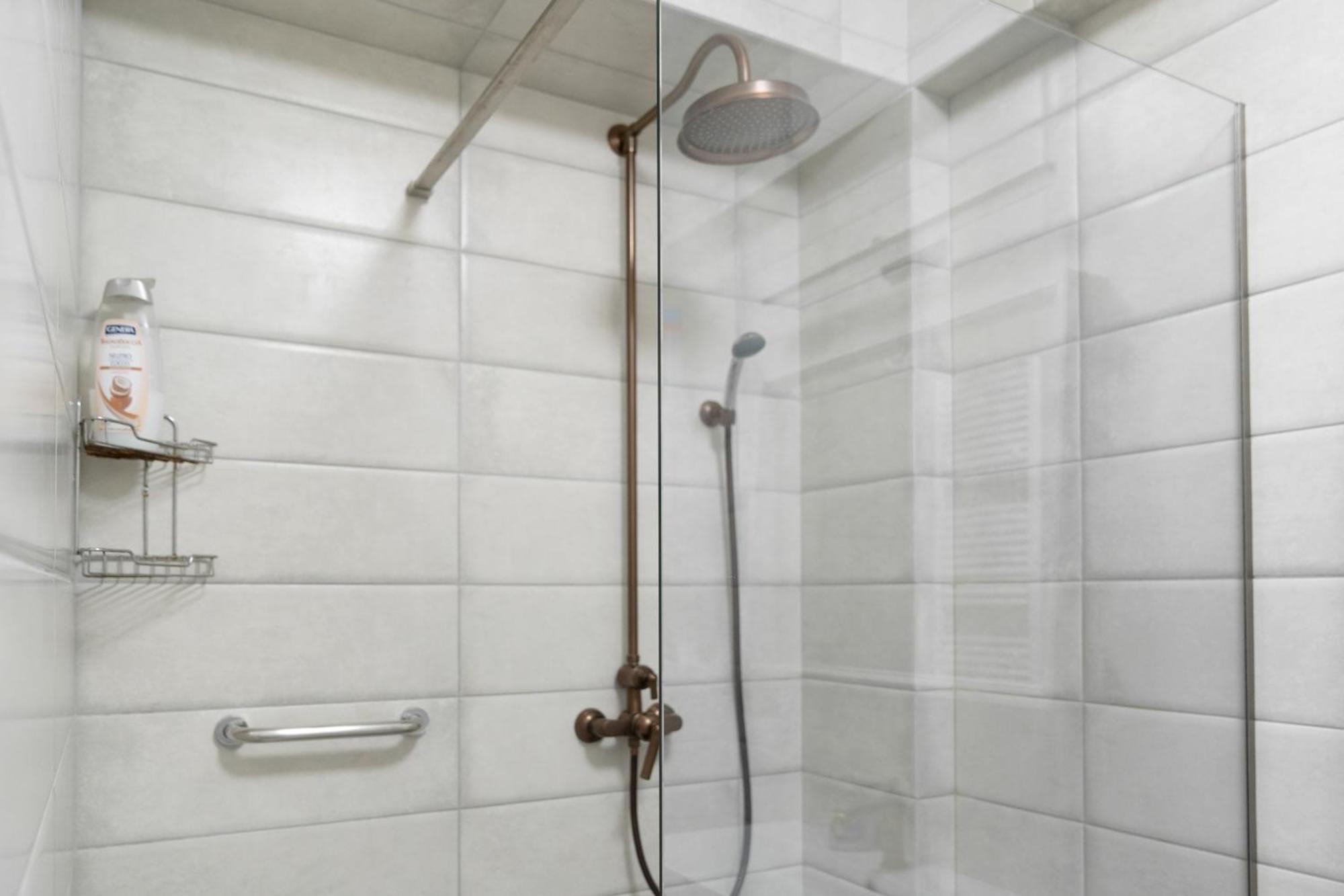 Business Class Apartments In The City Center Chişinǎu Buitenkant foto
